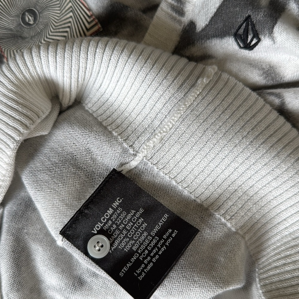 Volcom Sweater - Picture 6 of 6